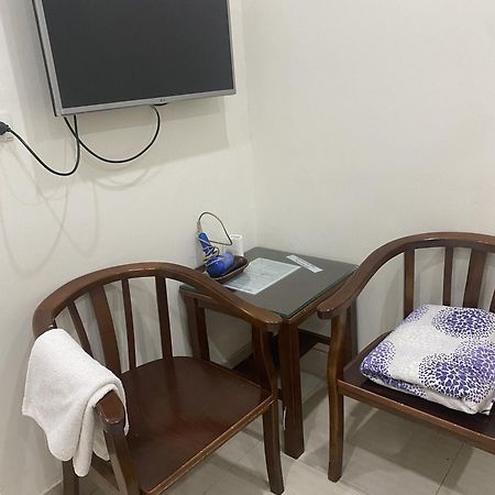 Nam Cuong Motel - Phong Don Co Cua So Thoang Mat Khep Kin - Thang May Hanoi Dış mekan fotoğraf