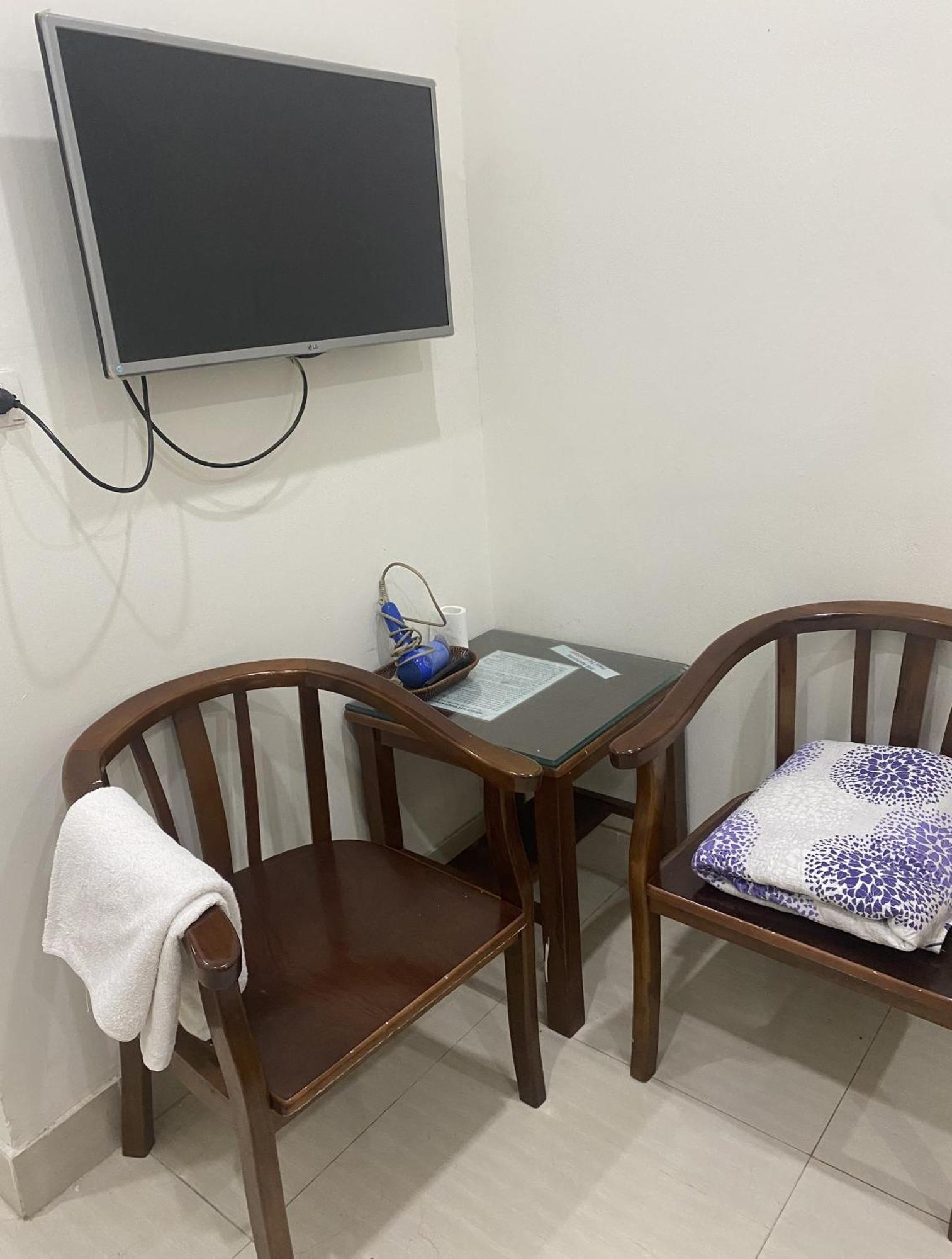Nam Cuong Motel - Phong Don Co Cua So Thoang Mat Khep Kin - Thang May Hanoi Dış mekan fotoğraf